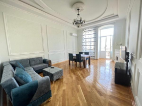 Luxury Apartment with View City Center 28May Street